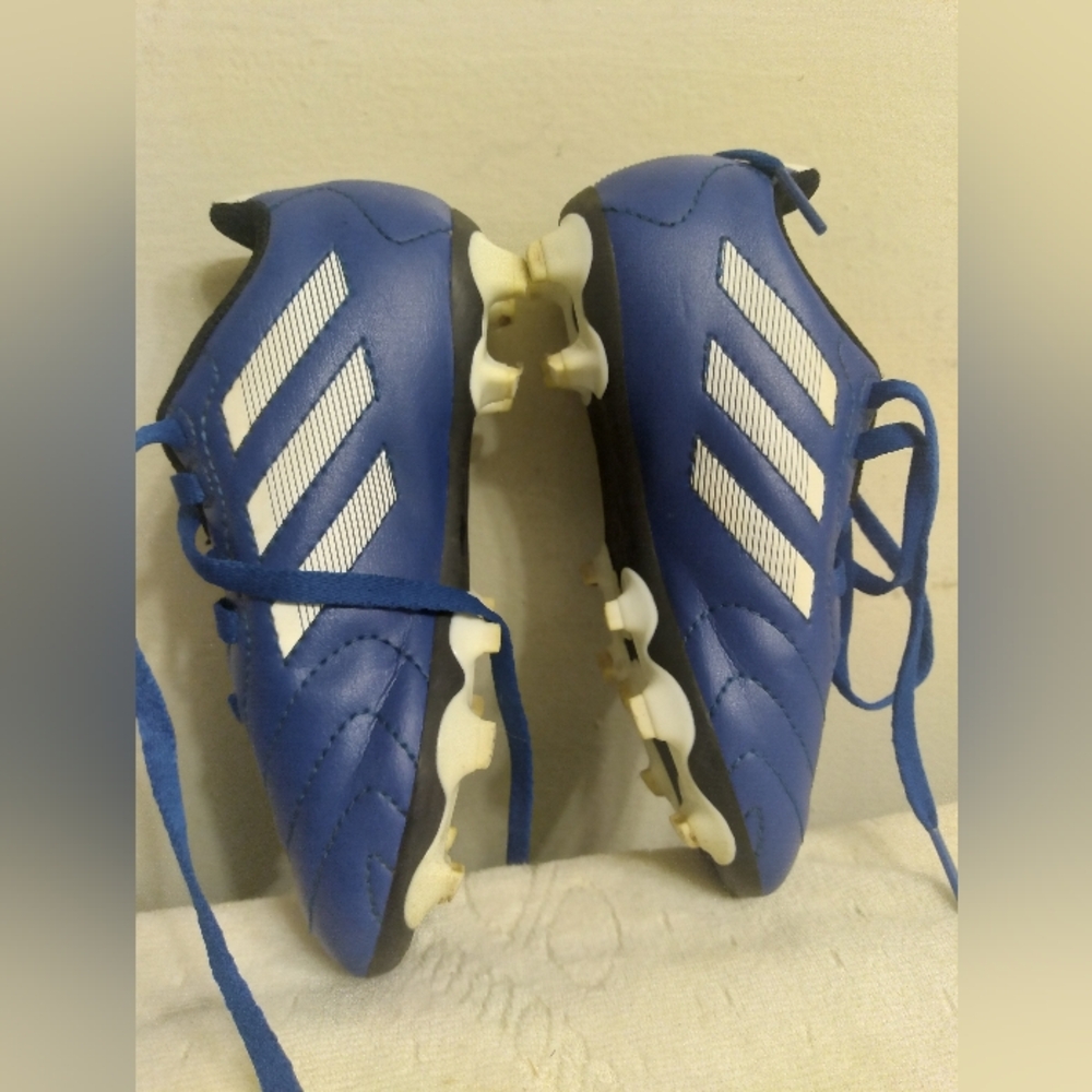 KIDS Adidas Blue Soccer Shoes Size 10K -  Measures 5.5 Inches Inside KIDS